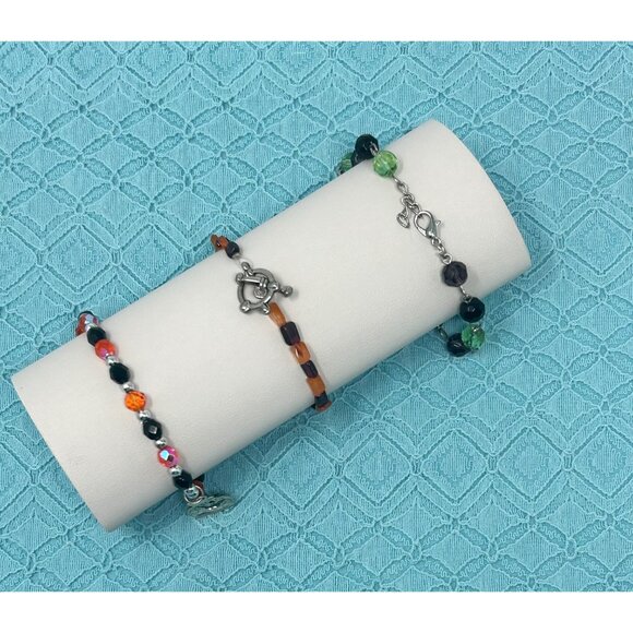 Halloween-Themed Beaded Bracelets Set Of 3 Handcrafted 1990s With Charms & Clasp - Picture 2 of 9